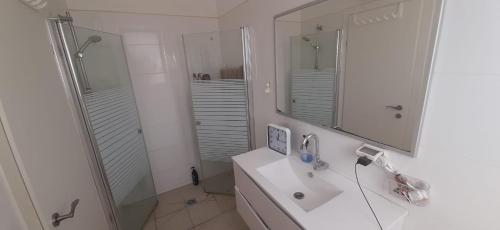 Kosher Bright Vacation rental Neve Zemer in Raanana