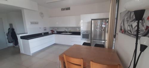 Kosher Bright Vacation rental Neve Zemer in Raanana