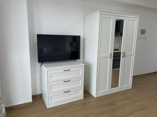 Aero 17, Smart Studio with AC, Pune Airport, Viman nagar, Pune (foto 4)