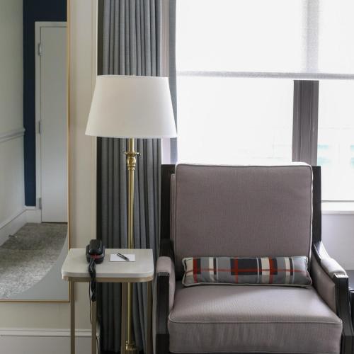 Dunhill Hotel - image 10