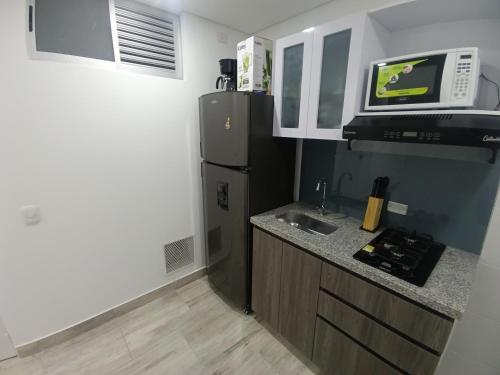 Apartaestudio amoblado, Edificio Avanzzare T2-501 in South (Residential-Industrial Area)