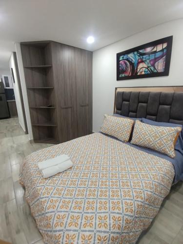 Apartaestudio amoblado, Edificio Avanzzare T2-501 in South (Residential-Industrial Area)
