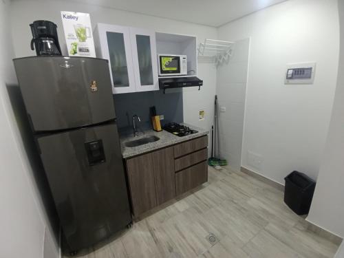 Apartaestudio amoblado, Edificio Avanzzare T2-501 in South (Residential-Industrial Area)
