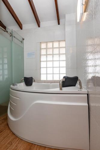 熱水浴缸, Costa Beach in 波卡潘