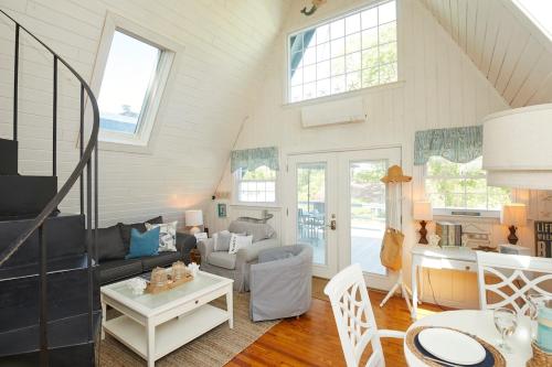 Your Nest Near The Beach in 奈安蒂克