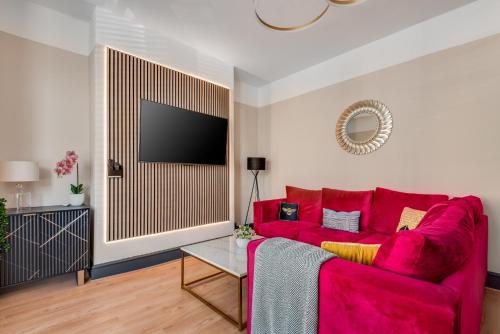 The Rockfield by Serene Stays Stylish 6BR near Anfield with Bar Virgin Media and Fast WiFi, Liverpool (photo 4)