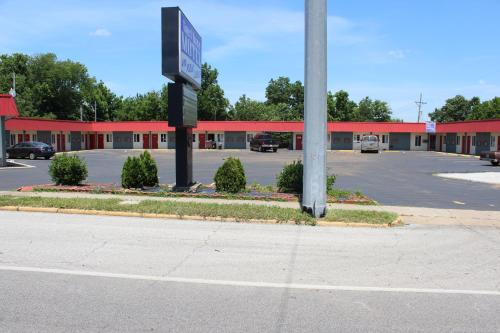Guest House Motel 5