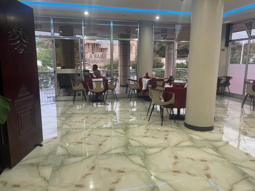 Gillu Hotel in Adama