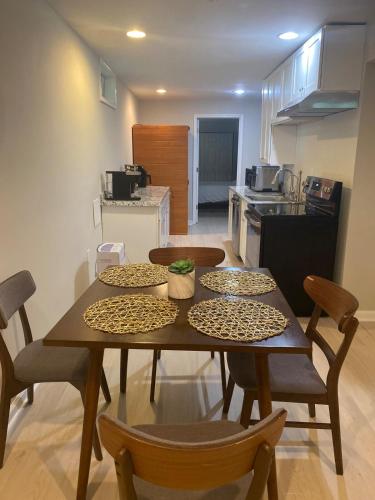 Cozy 2BR suite w Sauna in 利斯堡