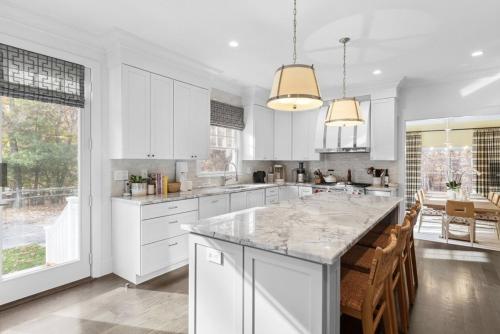Fairway Villa by Rove Travel - Home with Heated Pool in Springs (NY)