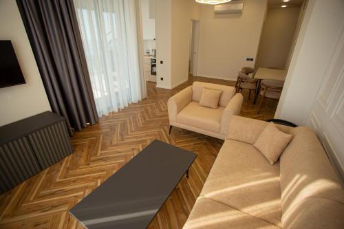 One-Bedroom Apartment with Balcony