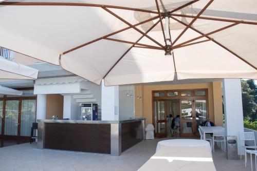 Grand Hotel Moon Valley - image 4