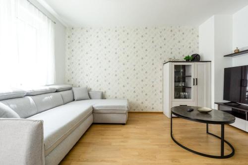Apartment in quiet Area with Balcony and Parking, Walking distance to U1 Metro, Vídeň (fotografie 9)