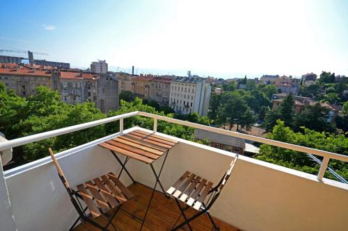Balcony 4 bedroom apartment by Book-Rijeka 2