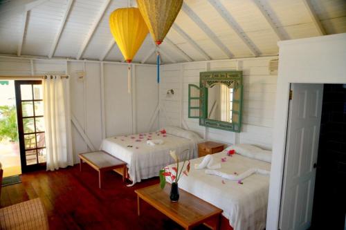 Barefoot Suites in Arnos Vale