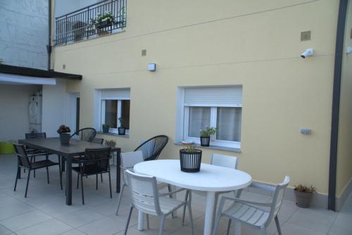 陽台/露台, Albergue EL CASTILLO in 撒利亞