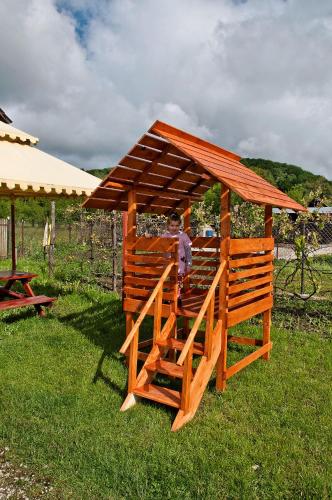 Kert, Pension Nicoleta in Curtea De Arges