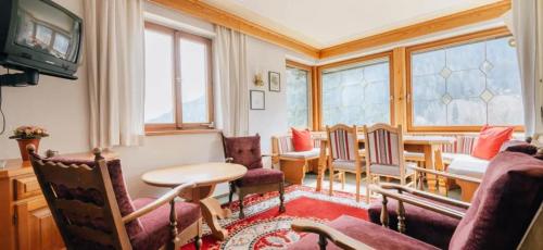 Pension Alpenheim in ซังคท์ แอนทัน แอม อาร์ลบูร์ก