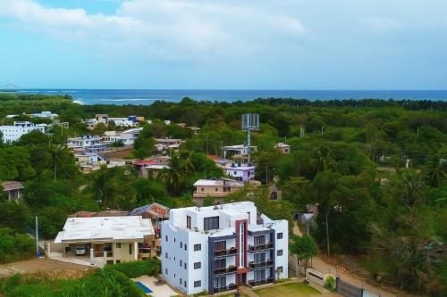 ทัศนียภาพภายนอกโรงแรม, 2-bedroom apartment with 24h electricity and private parking in ปลายา โดราดา