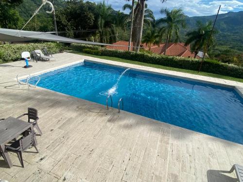 مسبح, Casa en Condominio vía Villeta (Casa en Condominio via Villeta) in Tobia