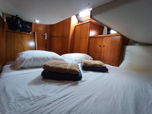 Voilier prive en pension complete in Marquesas Islands