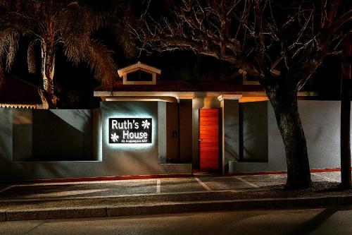 منظر, Chalet Ruth's House con pileta in La Cumbre