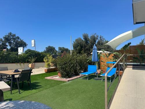 Blue Velvet Rooms