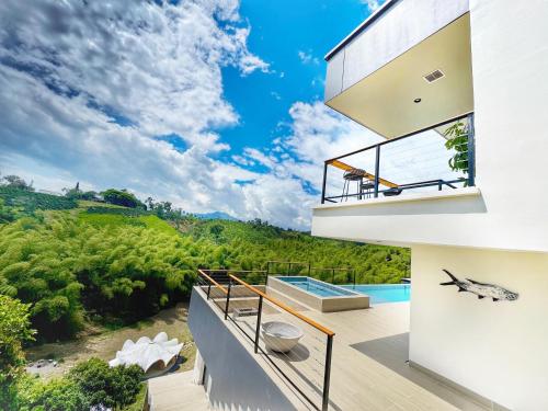 Casa RIO - Luxury Above the River in 산 호아킨