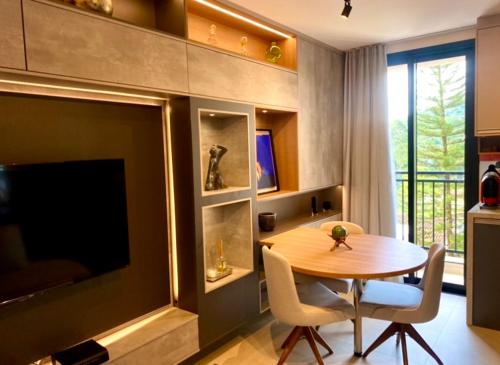 Flat 303 Impecável (Flat 303 Impecavel) in อนิตาการิบัลดี