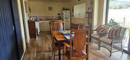 Kjøkken, The Wattle Lodge in Glendonbrook