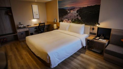 room detail thumbnail 1