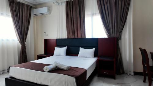 Melias Hotel Diamniadio in Santhiaba