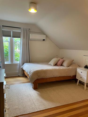 Bright, Spacious Home with Lake & Mountain Views, Walk to Beach, Nelson (Foto 9)