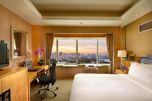 room detail thumbnail 1