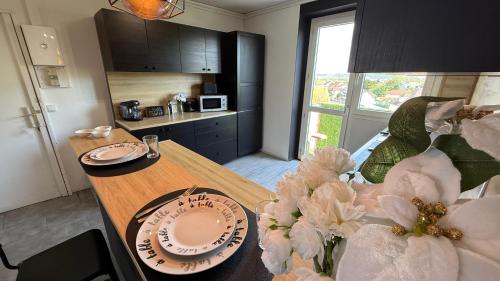 T2 Cosy La-Haut a Creteil Netflix & WiFi Fibre in Creteil