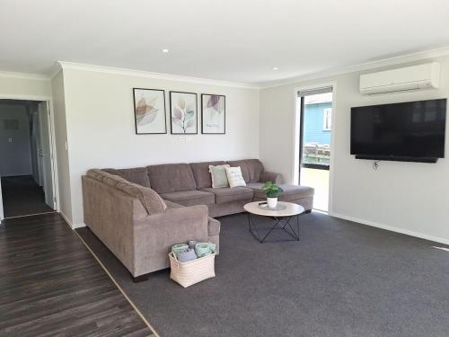 Iekārtas, New 4 bedroom house to yourself, sleep 12, WiFi, full Air Conditioning in Atiamuri