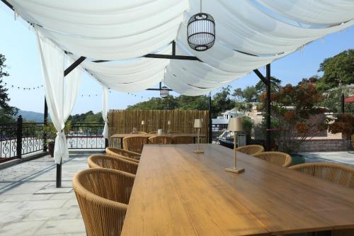 Beijing MutianyuGreat Wall Let'sgo Hotel&Bar in Huairou District