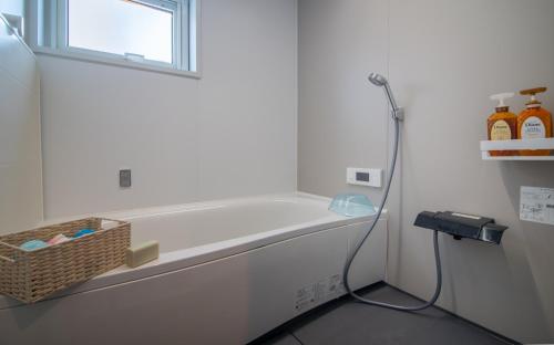 新屋 JR白石站徒步5分鐘 高速Wi-Fi 廁所x2 浴室x1 可停車2台 徒步可到超市