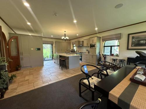 Lovely Kumeu in 庫姆