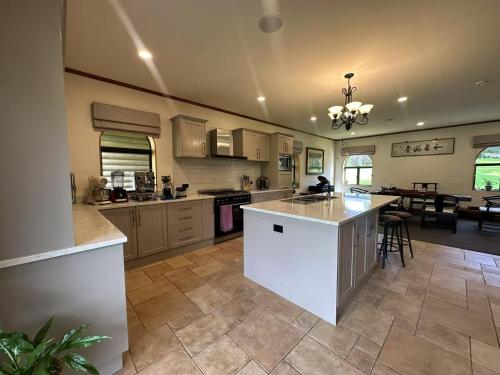 Lovely Kumeu in 庫姆