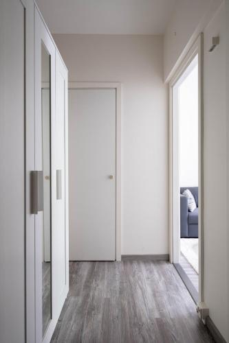 Quiet two-room apartment near the subway and the sea, Helsinki (foto 7)