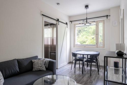 Quiet two-room apartment near the subway and the sea, Helsinky