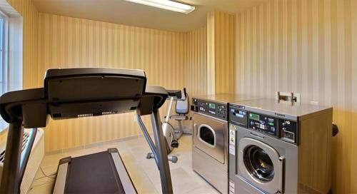 AmericInn by Wyndham Oshkosh, Oshkosh