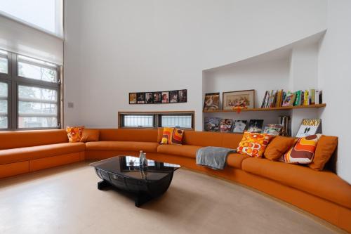 Mita Hillside Villa 4BR 3Bathrooms - image 4