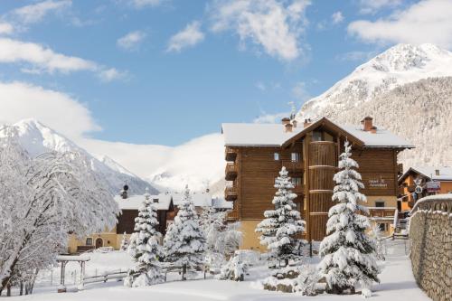 Hotel Amerikan - image 9