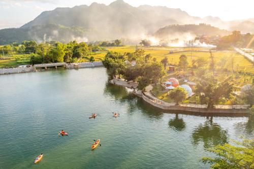 Deluxe Glamping in Mai Chau Lodge, Майтяу