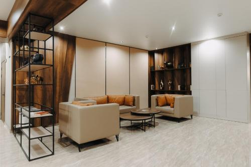 Vedere exterior, Irislux in Taraz