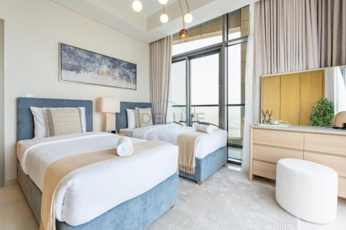 High-Floor Skyline View Near Safa Park and Godolphin Stables with Easy Access to Dubai Mall and Canal, Aykon City 2 Tower C, Business Bay by Deluxe Holiday Homes, Дубай (фото 4)