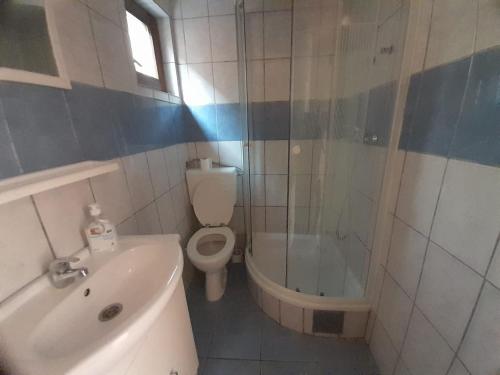 Baške Oštarije - kuća za odmor (Baske Ostarije - kuca za odmor) in Baške Oštarije