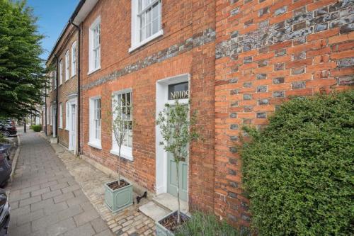 Historic terrace house in Old Amersham in 阿默舍姆